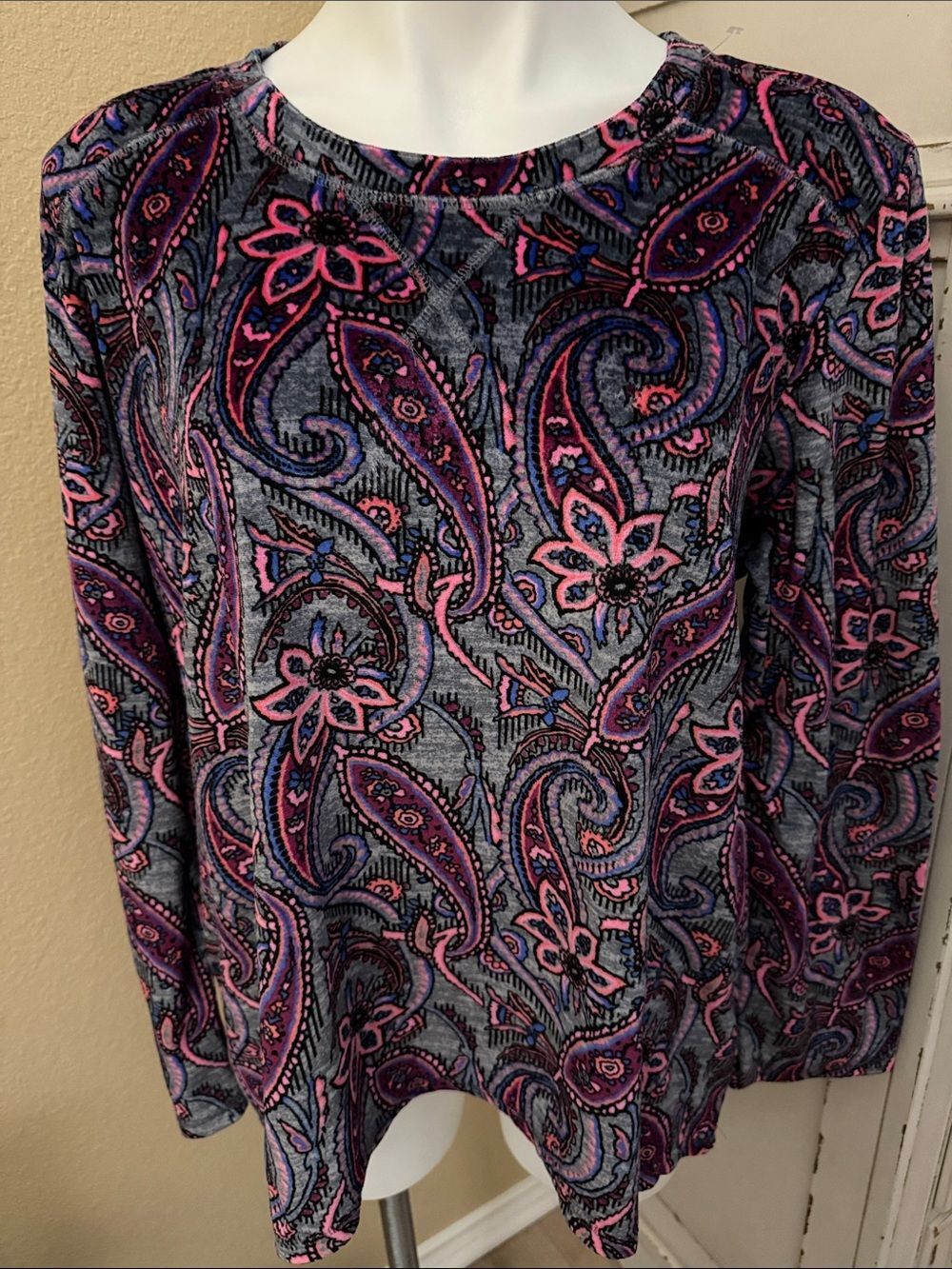 Cuddle Duds Climate Right Paisley Floral Long Sleeve PJ Top in Pink and Gray